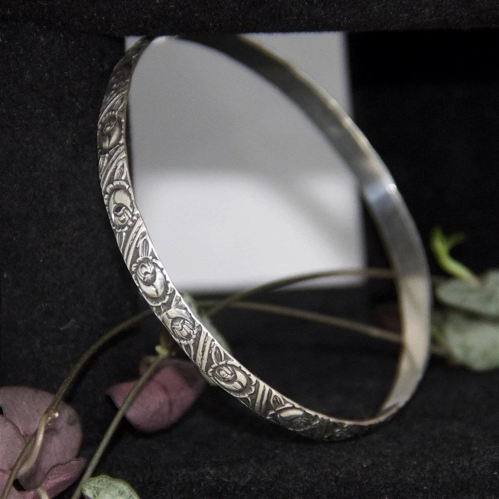 Beau Sterling Silver Floral Rose Repousse Bangle Bracelet Vintage 7.5 Inch